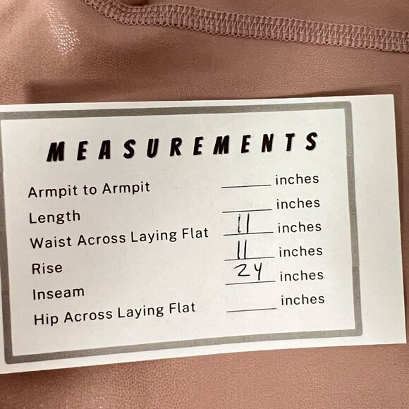 Beyond Yoga Womens Pearlized High Waisted Midi Legging Brazen Blush size Small - Picture 16 of 16